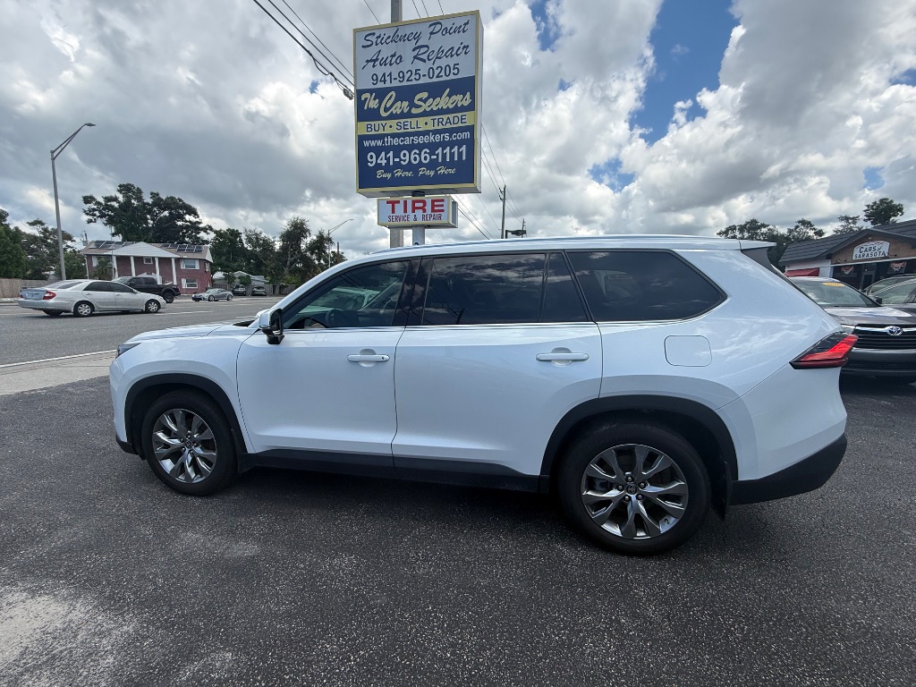 2024 Toyota Grand Highlander Limited - Photo 9