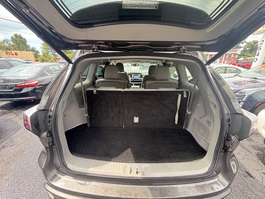 2016 Toyota Highlander XLE - Photo 18