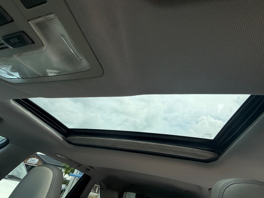 2016 Toyota Highlander XLE - Photo 13