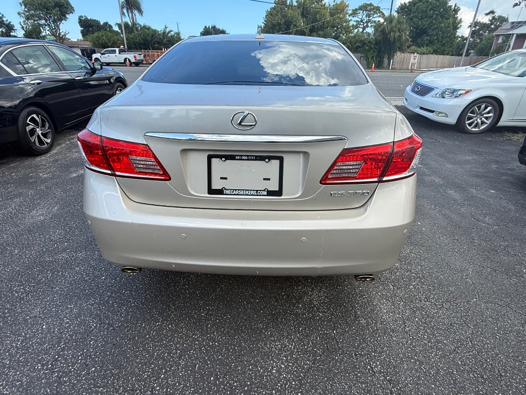 2011 Lexus ES 350 - Photo 6