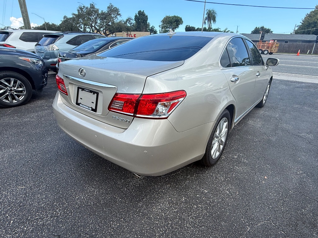 2011 Lexus ES 350 - Photo 7